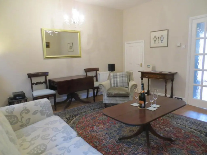 Evelyn House