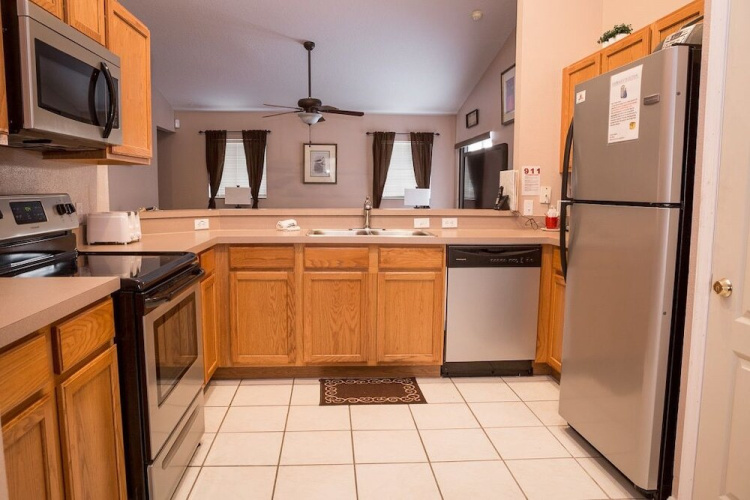 Hillcrest 4 bed / 3 bath home