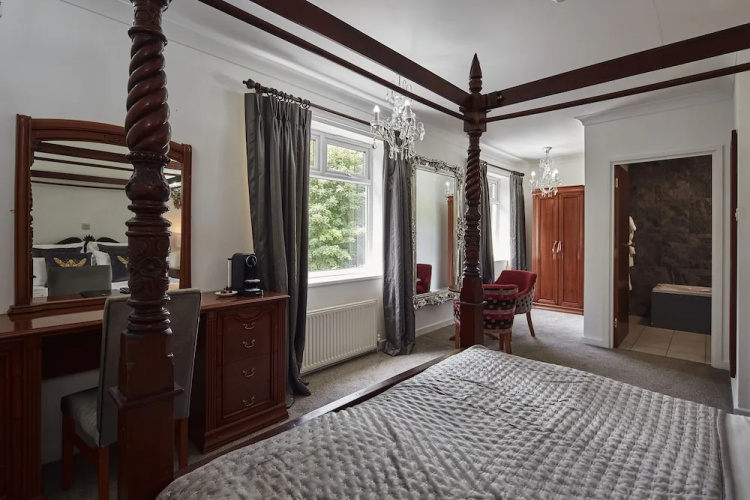 Pyewipe Lodge Hotel