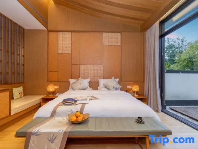 4 Bedrooms Villa