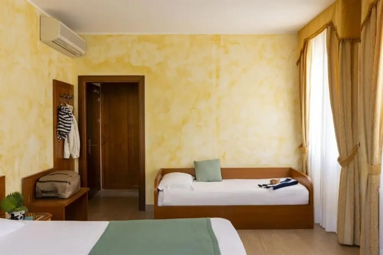 Comfort Triple room