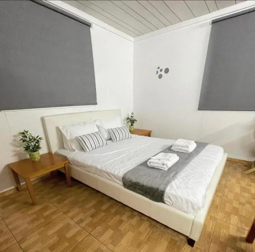 Comfortable, modern studio apartment