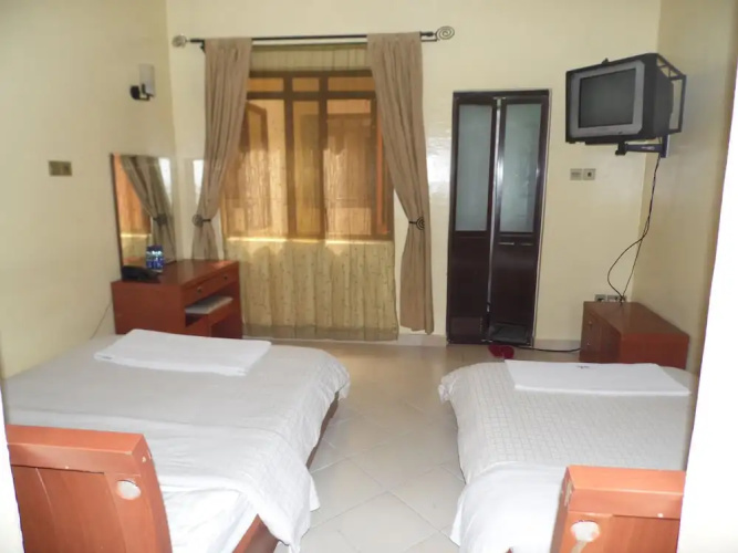 Raya Hotel