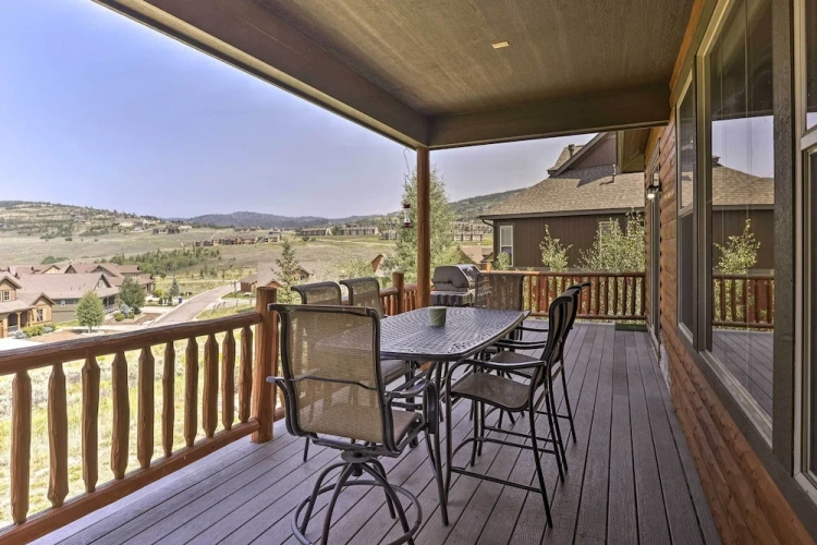 4 Bedrooms Cottage with balcony