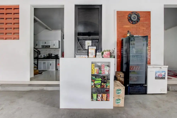 Collection O River House