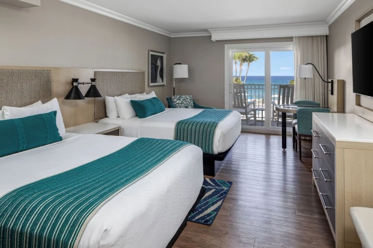 Standard Quadruple room oceanfront