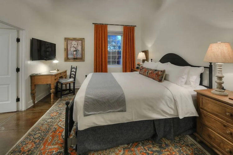 The Armory Park Inn