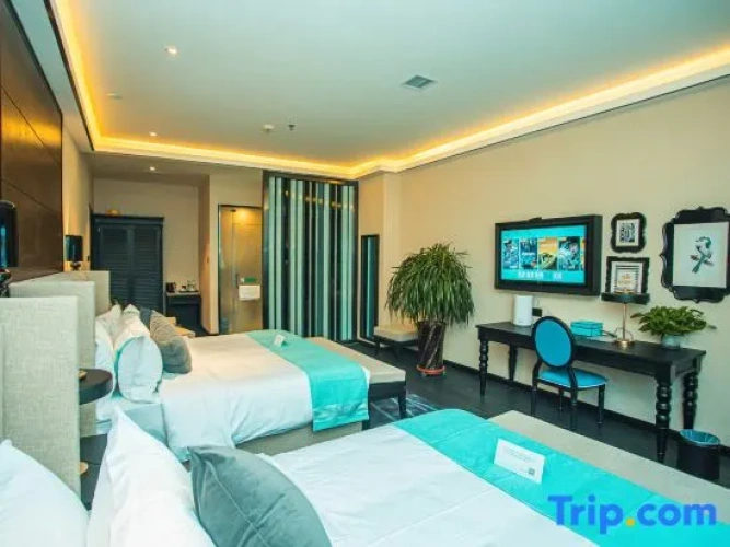 Deluxe Family Suite