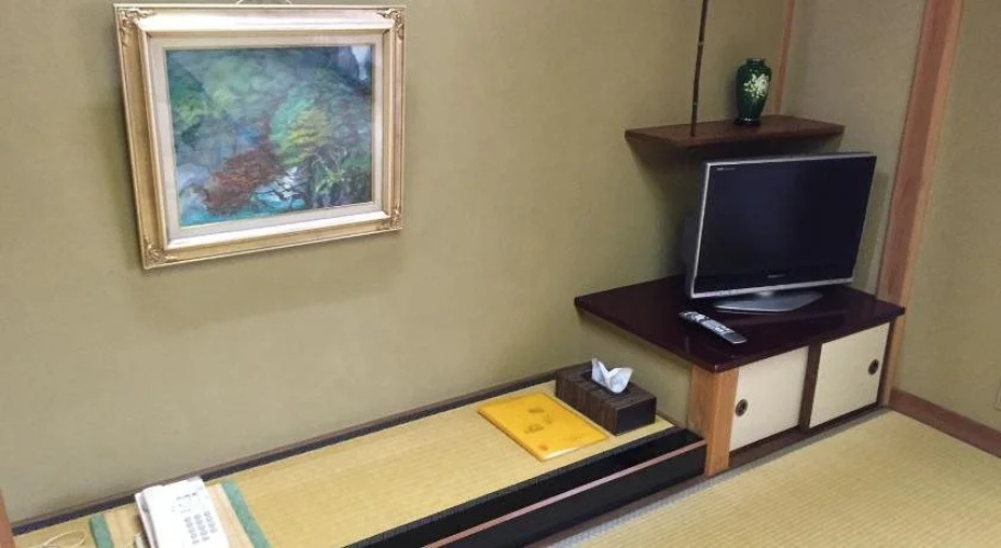 Mitsuwa Ryokan