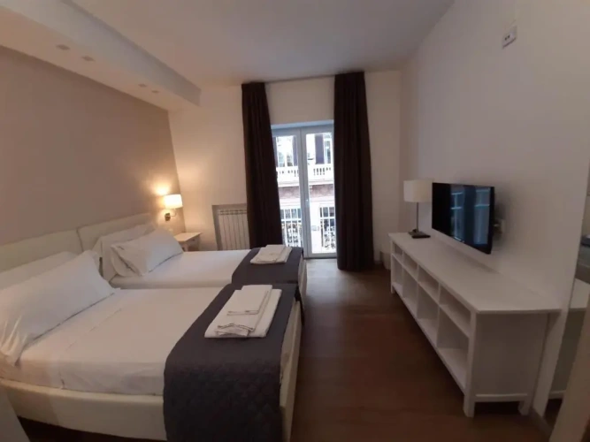 Standard Twin room with city view