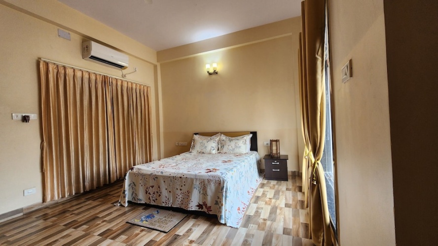 Executive Suite with lake view