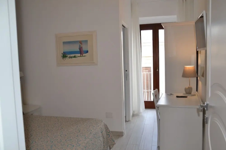 Standard Double room with balcony and with sea view