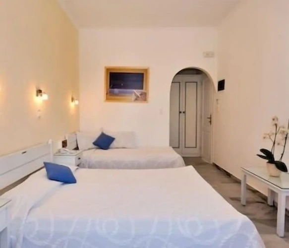 Standard Triple room with balcony