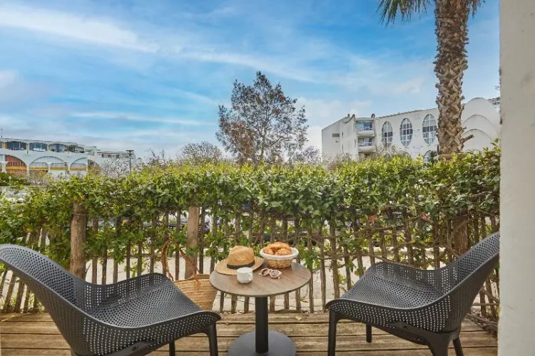 1 Bedroom Quadruple Apartment