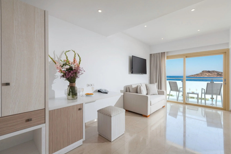 Zephyros Hotel