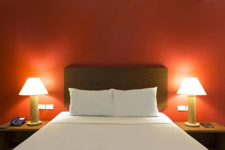 Ruamchitt Plaza Hotel Over view