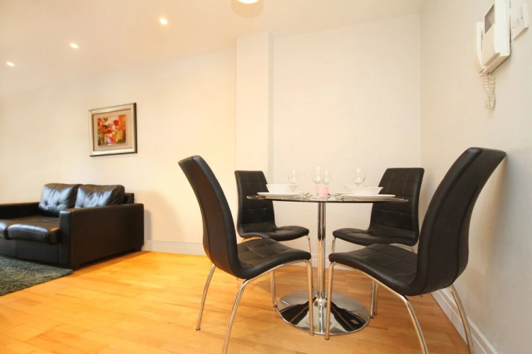 Coppinger Row Apartment