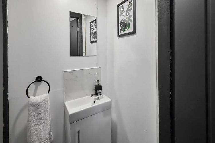 Host Stay Rathbone Road