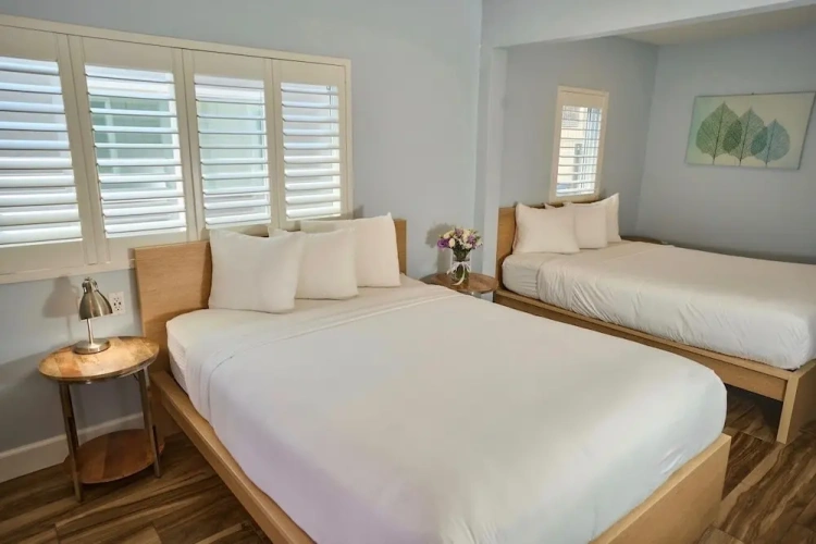 Deluxe Quadruple room