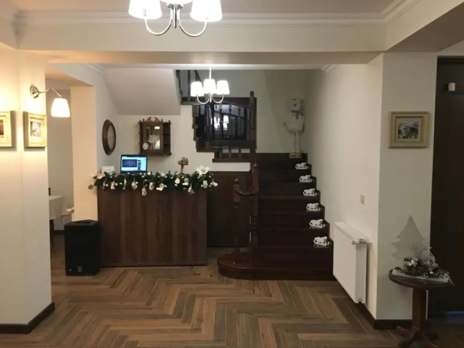 Top House