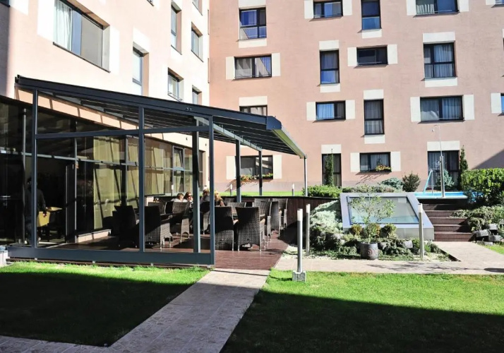Melrose Apartments 2