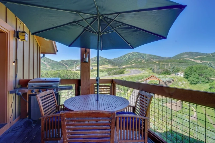 3 Bedrooms Apartment with balcony