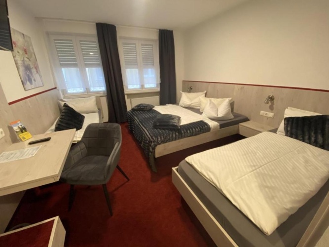 Standard Quadruple room