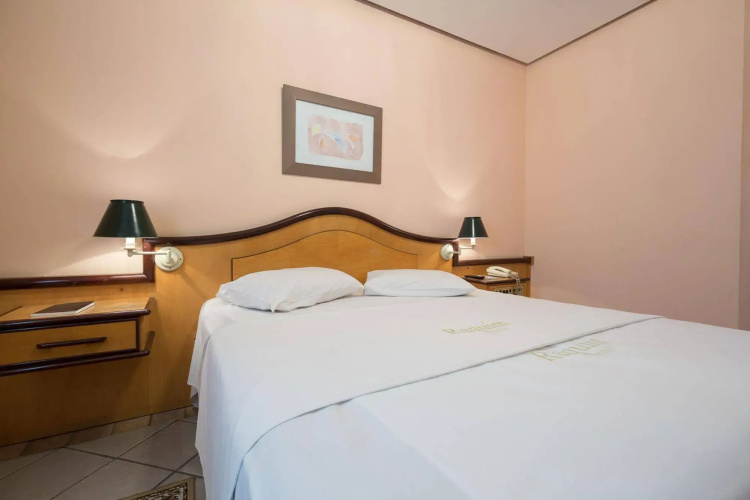 Requint Hotel