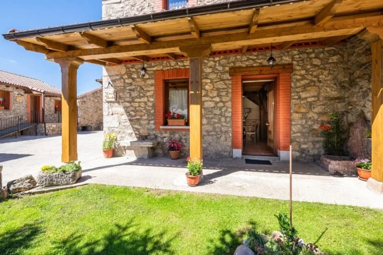 3 Bedrooms Cottage