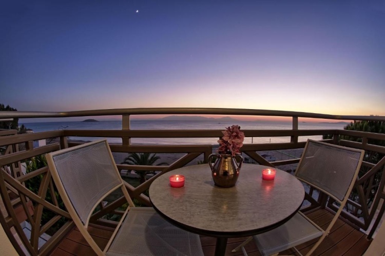 Standard Triple room with balcony and with sea view