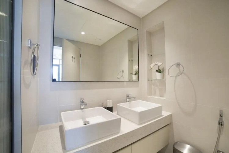 2BR Emaar Beachfront Full Sea Skyline Views