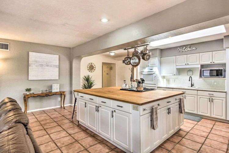 3 Bedrooms Cottage