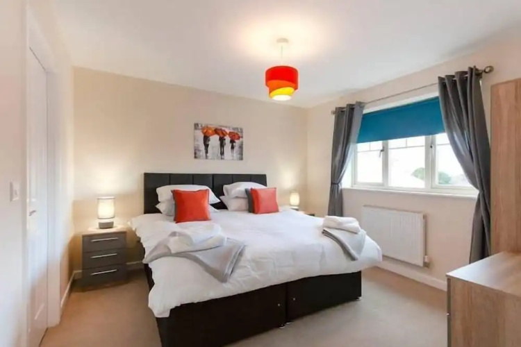 Apartment 4