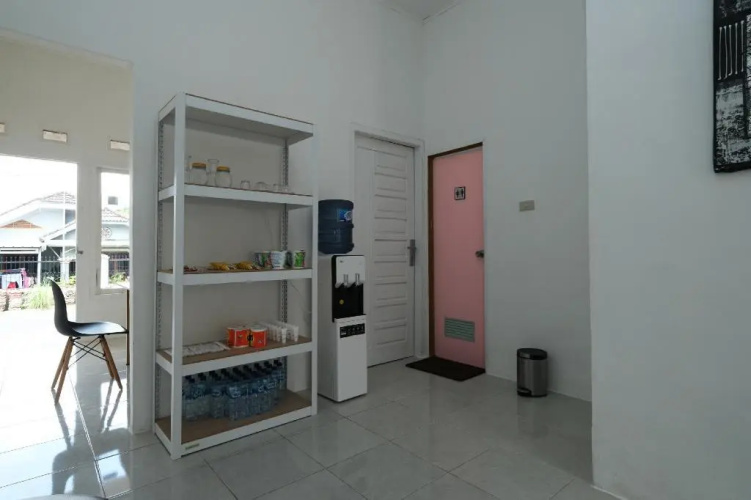 OYO 2551 Mango Residence