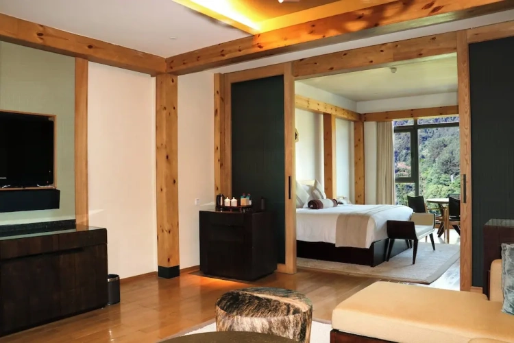 1 Bedroom Suite