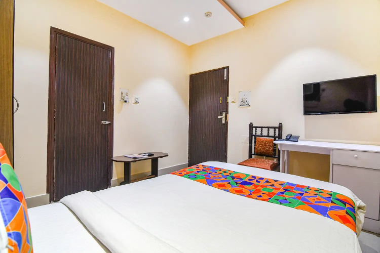 Fabhotel Aayash