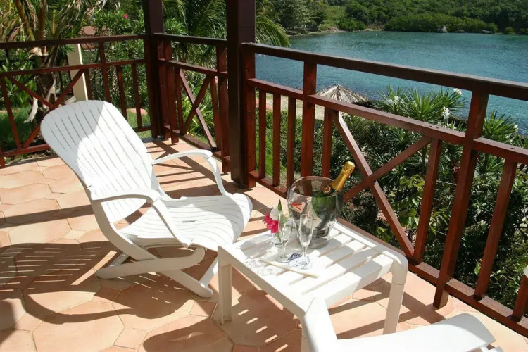 Captain Olivers Resort & Marina