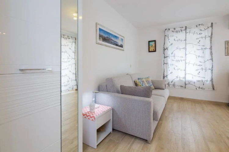 Phoenix Studio Apartment