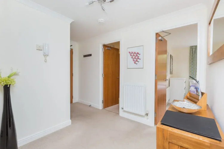 388 Old Tolbooth Wynd Apartment 2