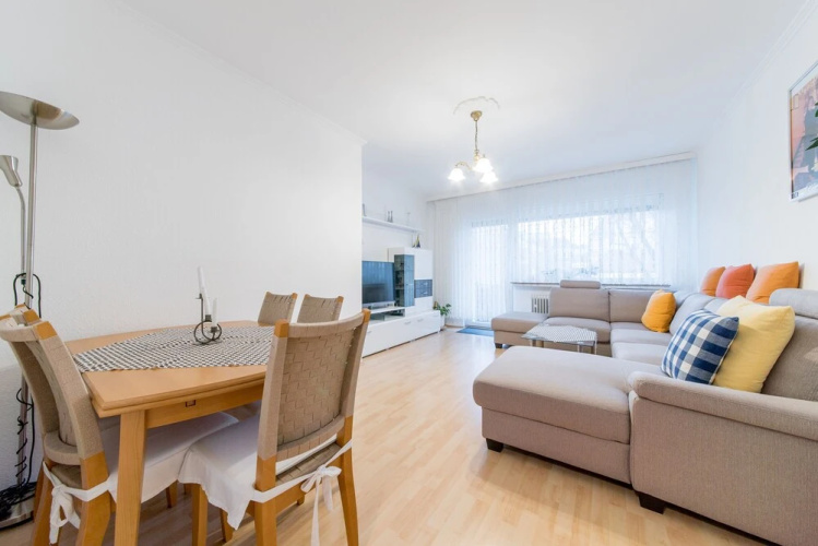 PRIVATE APARTMENT RITTER-BRÜNING-STRAßE