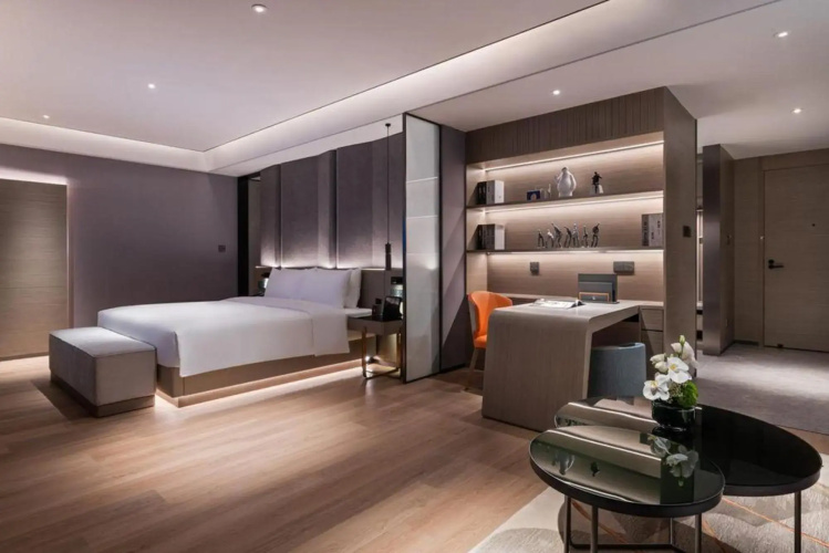 Novotel Jinniu Hotel