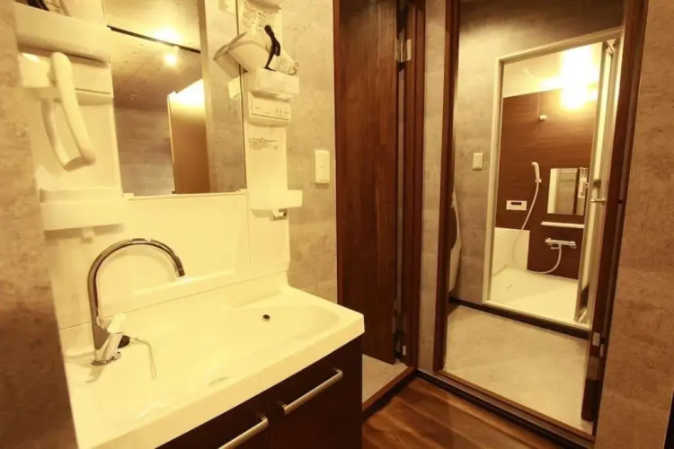 Shinjuku NY House 1