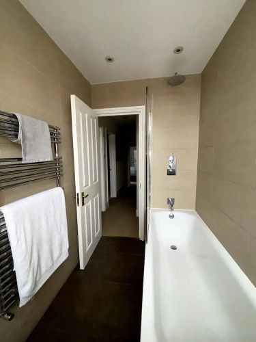 Charming 3BD Flat by the River Thames - Fulham!