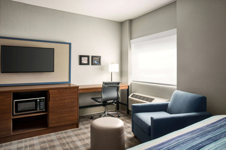 AmericInn by Wyndham Branson & Conference Center