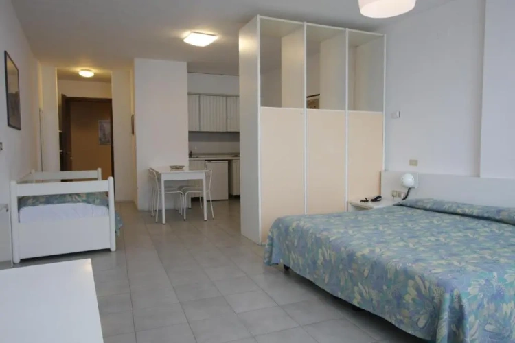 2 Bedrooms Apartment