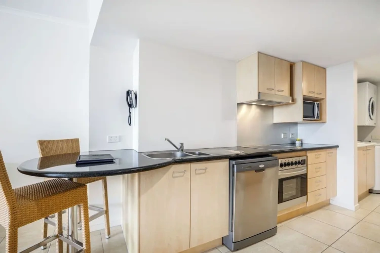 1 Bedroom Standard room with balcony and with pool view