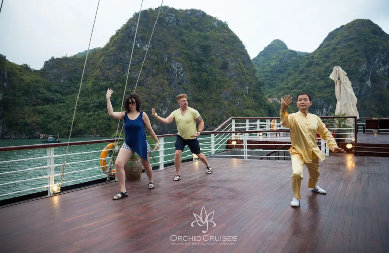 Peony Cruises