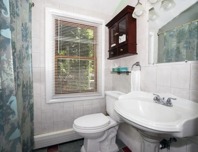 3 Bedrooms Sextuple Cottage
