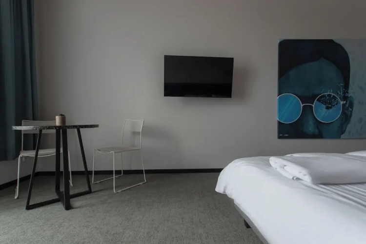 Resume Apartments