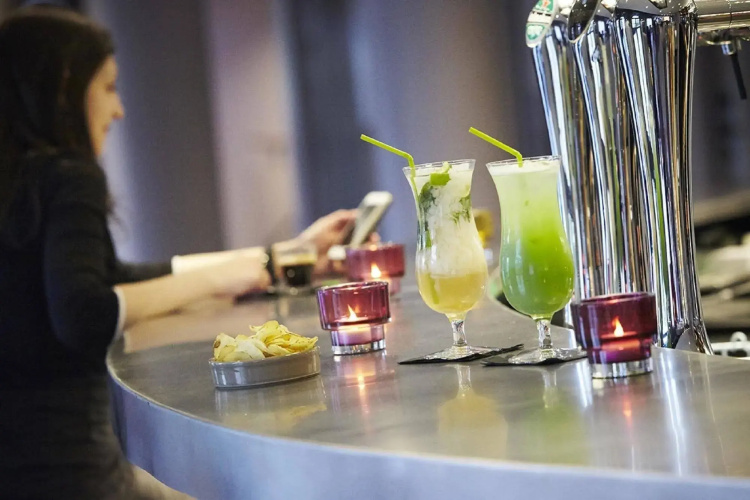 Kyriad Le Blanc Mesnil Hotel